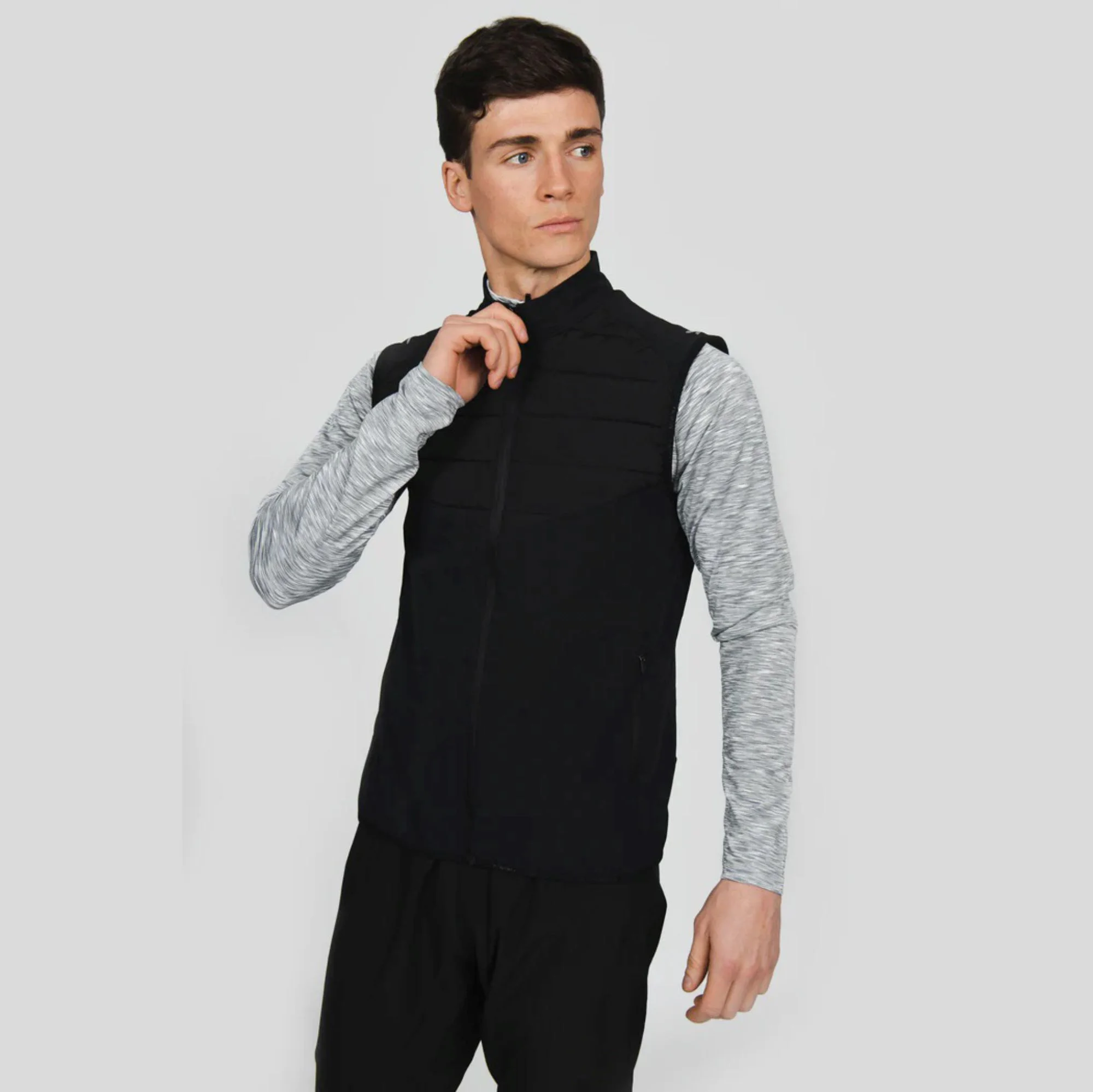 Reflective Branding Full Zip Fastening Noir Mens Gilet Jacket with Easy Access Zipped Pockets and Quilting to Front and Back