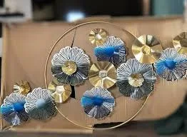 Modern Luxury Metal Wall Art Iron Leaves Design for Home Living Room Classic Art Deco Style Square Hanging Wall Vase