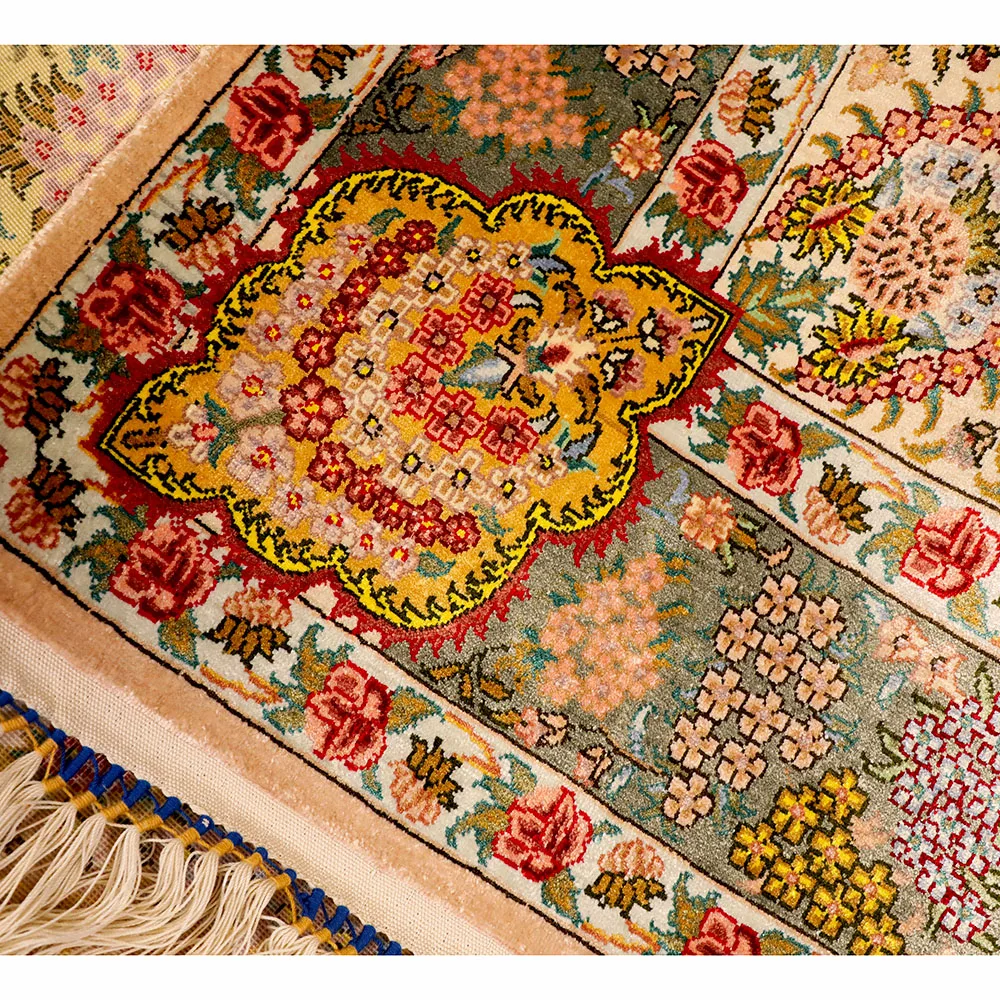 YUXIANG 4*6ft Exquisite handmade hand knotted silk rug All Over Tapestry Hand Knotted Area Rug Silk Persian Rug