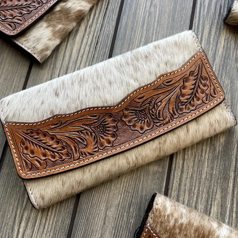 Hand Tooled Carving Wallet Clutch Phone Case Stylish Cowhide Fur Wallet Multi Uses New Design Western Leather Wallets