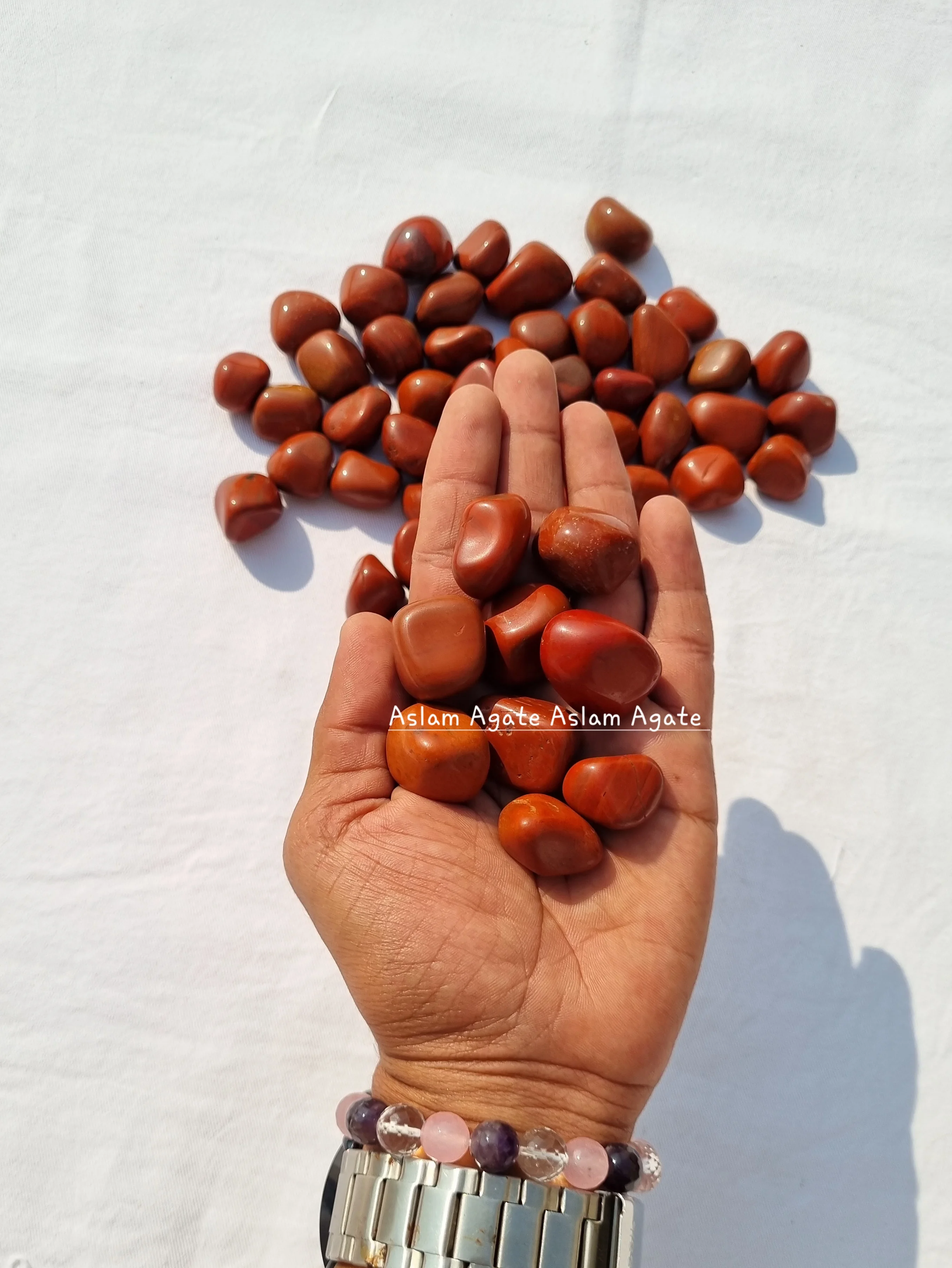 Hot Sale High Quality Natural  Red jasper Tumbled Stones Healing Tumbled Stone For Meditation And Decoration