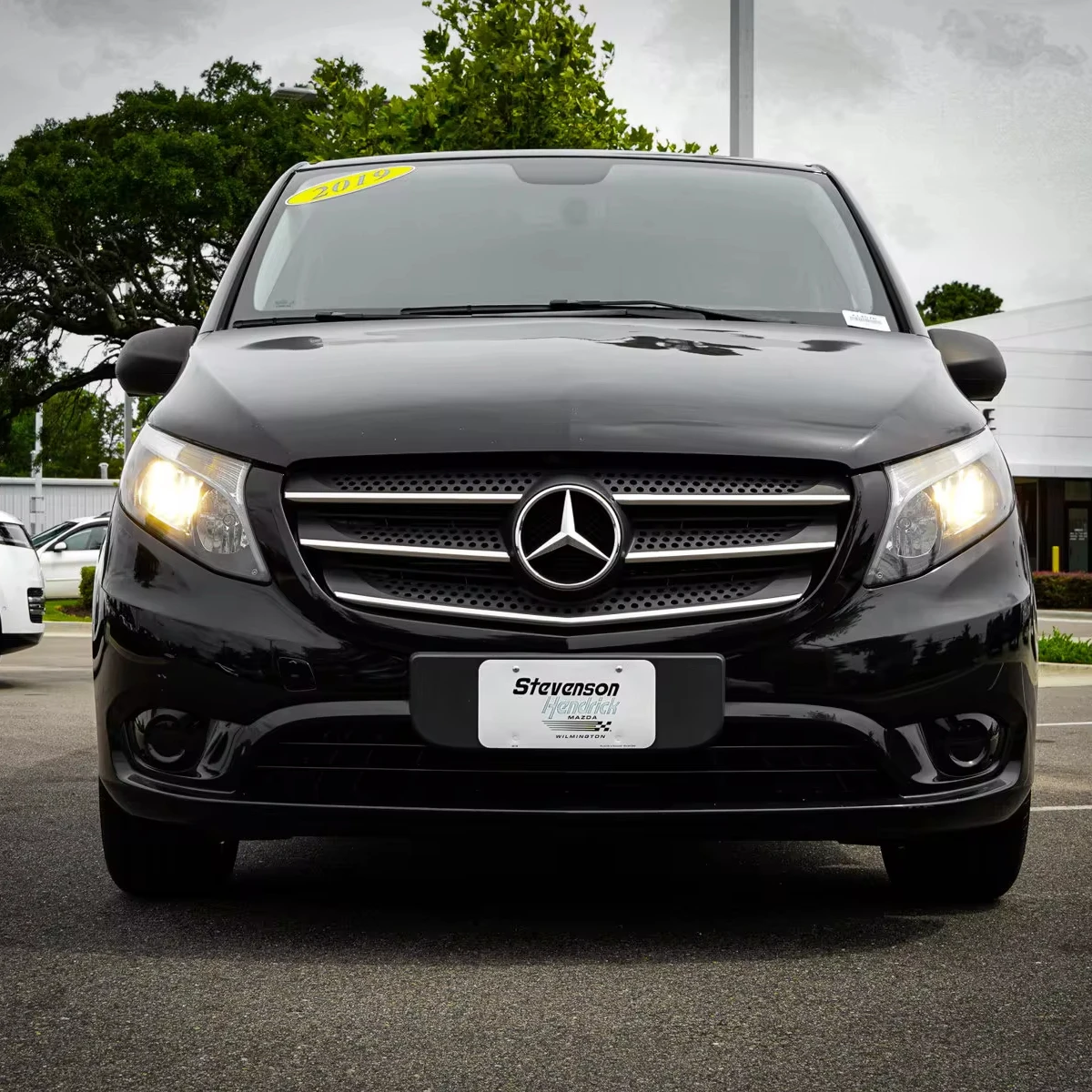 Подержанный 2019 Mercedes-Ben_z Metris пассажирский фургон