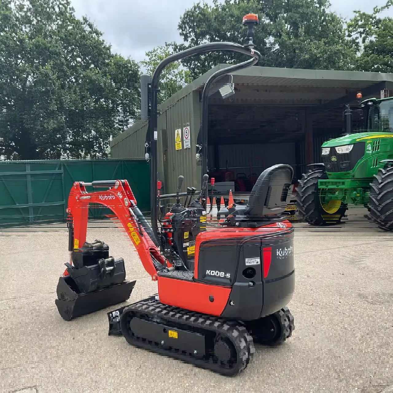 Small excavator compact Kubota excavators K008-5 mini kubota tractor for sale