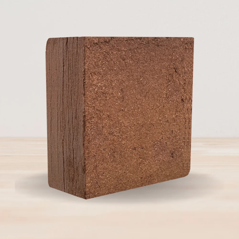Top quality coco peat block best price wholesale natural coir pith bricks 5 kg blocks from Vietnam for gardening and farming