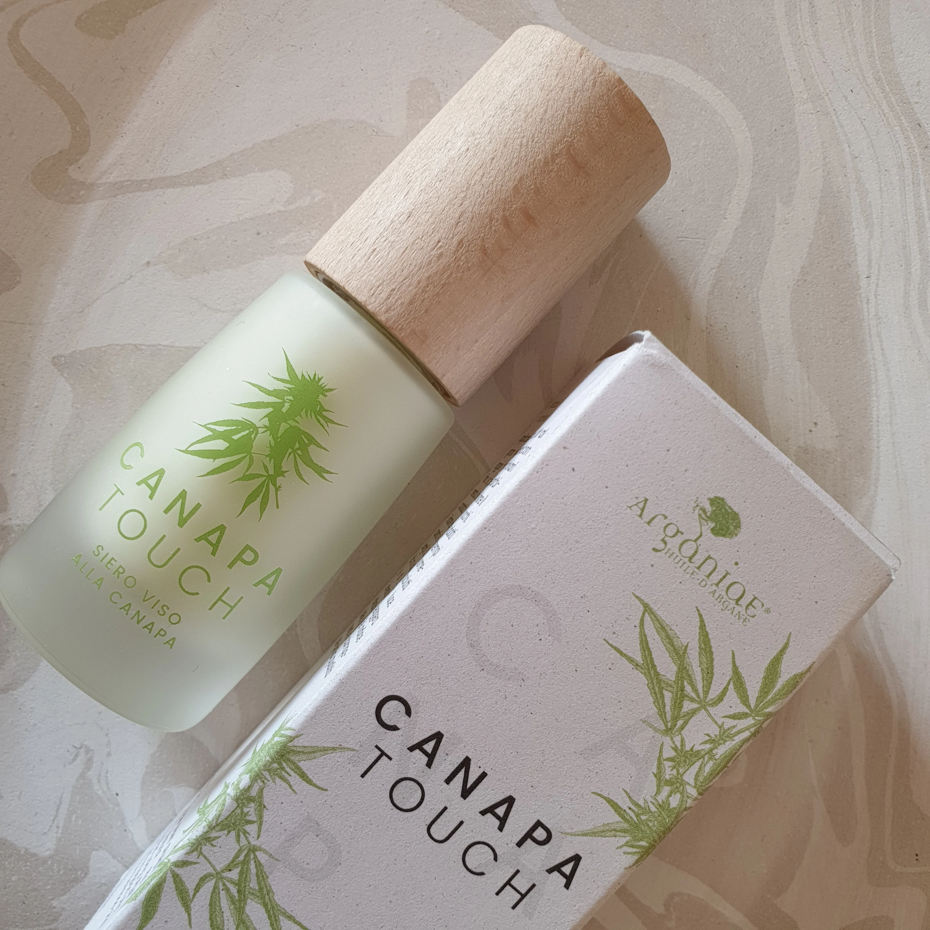 Top Sale Repair Organic Facial Serum Made in Italy Hemp Seed Oil Antiaging Face Care Serum 30ml