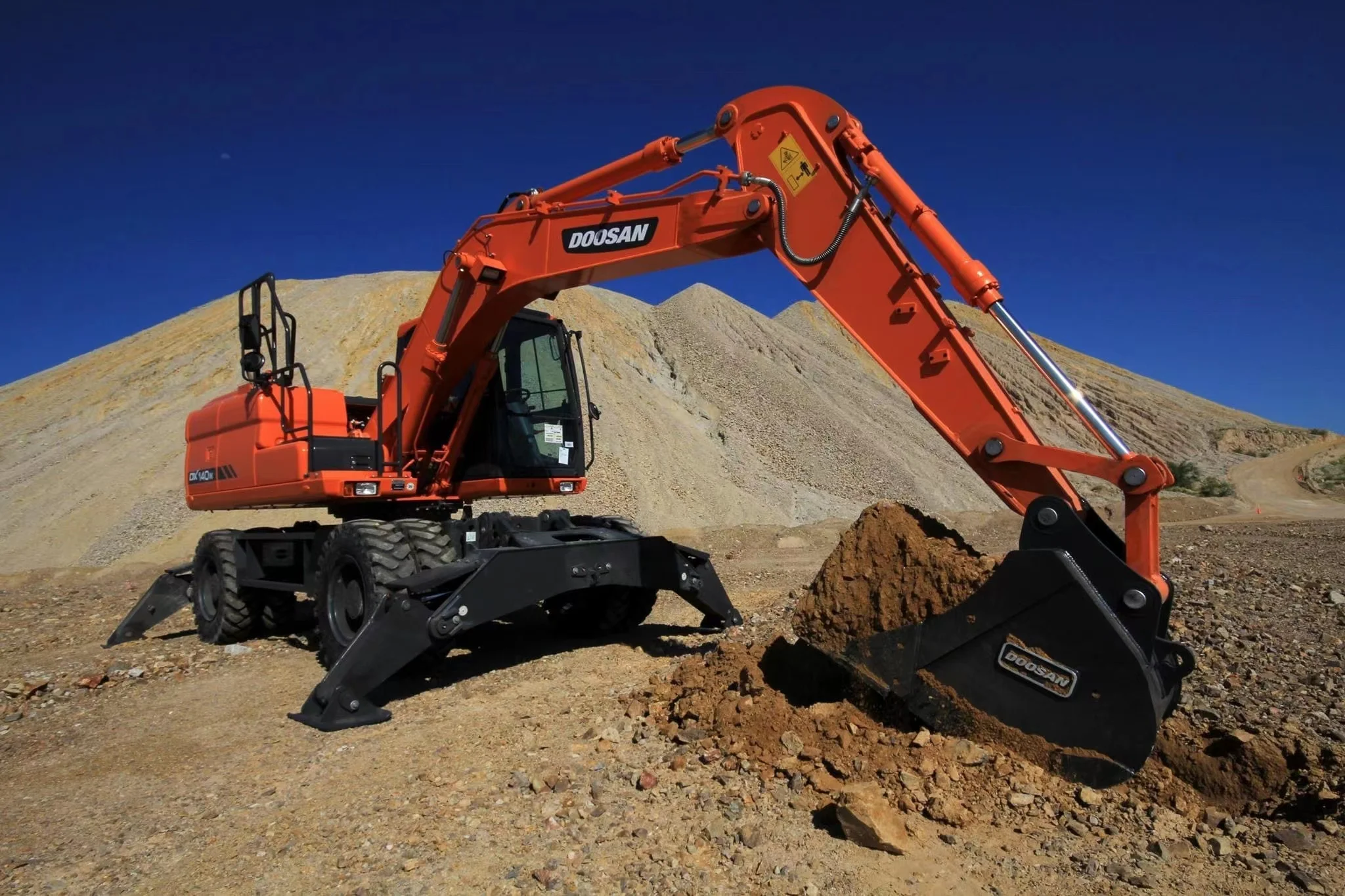 Original 2020 used Doosan DX140W-5 excavator brand new Doosan DX140 excavator for sale