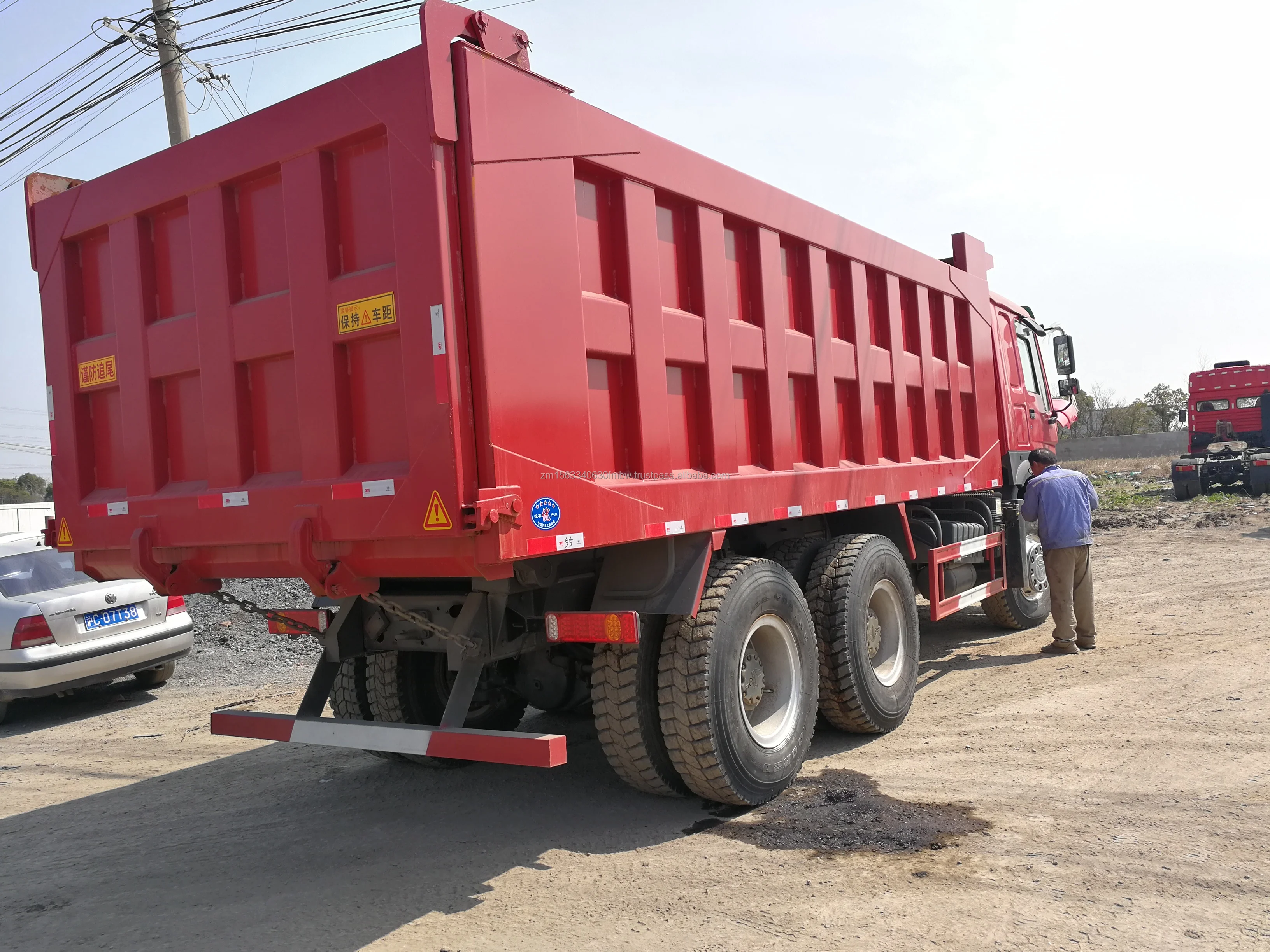 Used SINOTRUK dump truck HOWO 6X4 tipper best selling in Zambia Power Engine 10 Wheel Customizable Cheap price  for sale