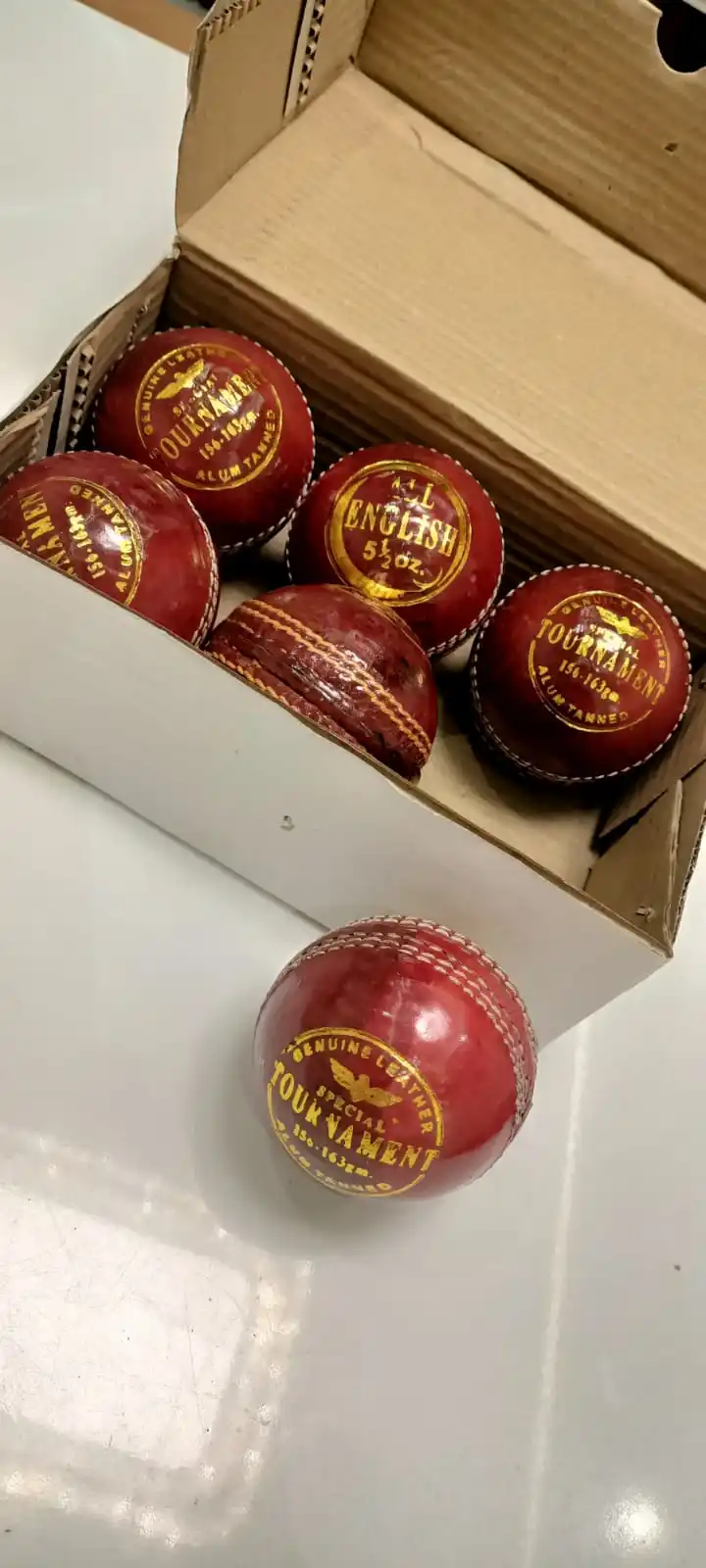 Wholesale Leather Cricket Ball Red 40 over For Indoor And Outdoor Practice QSICO