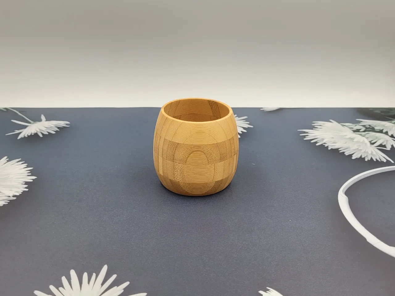 Bamboo cup with handle