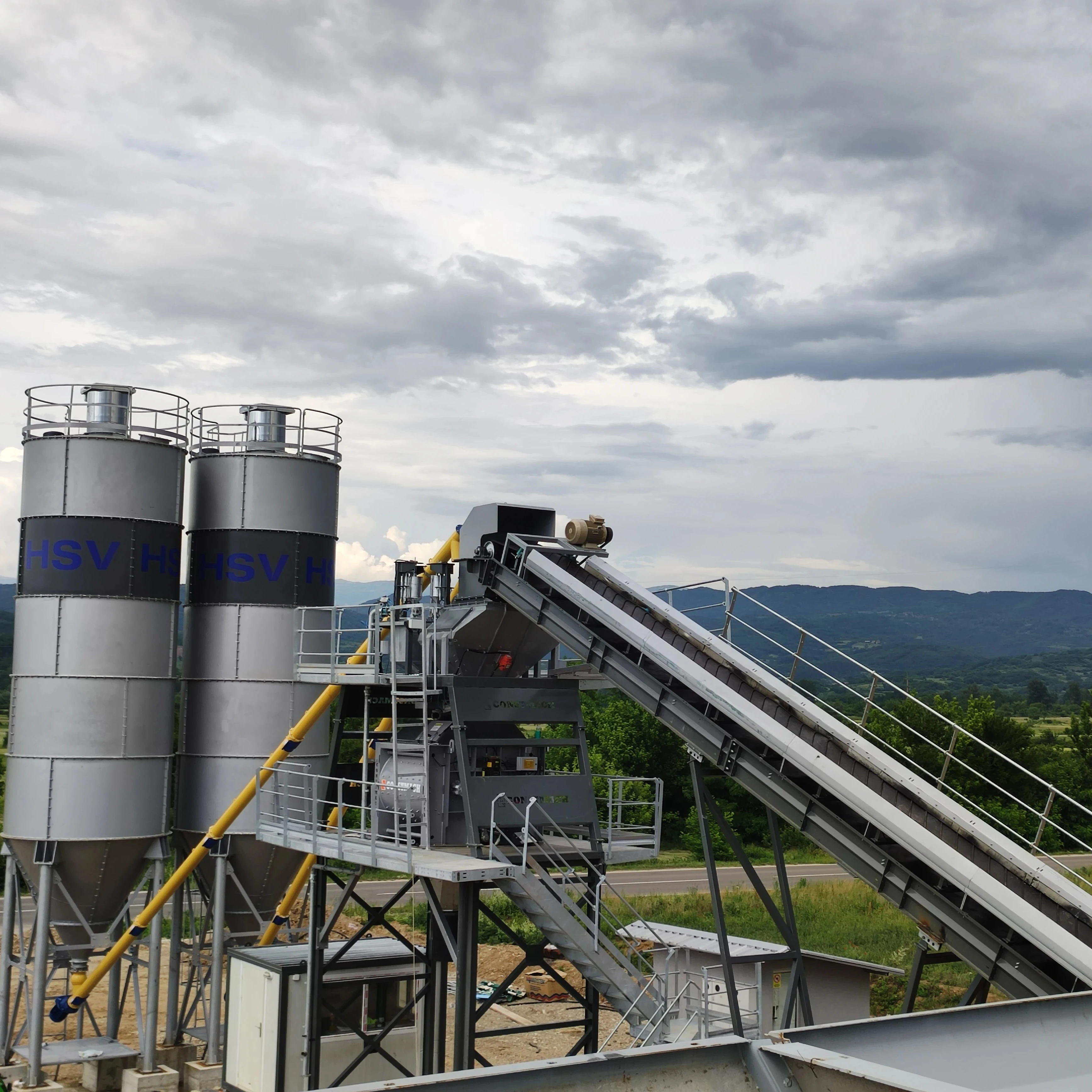 160 M3/h Capacity Concrete Batching Plant Manufacturing Plant Batching Machine CE ISO9001 CONSTMACH 68tonnes Electric 15 Days