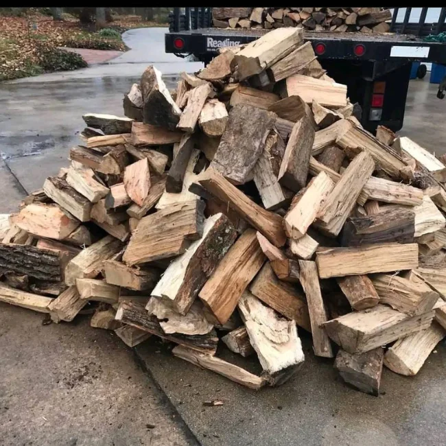 HIGH QUALITY OF ACACIA FIREWOOD FROM VIET NAM ECO FRIENDLY SOLID ACACIA FIREWOOD USING FOR BURNING