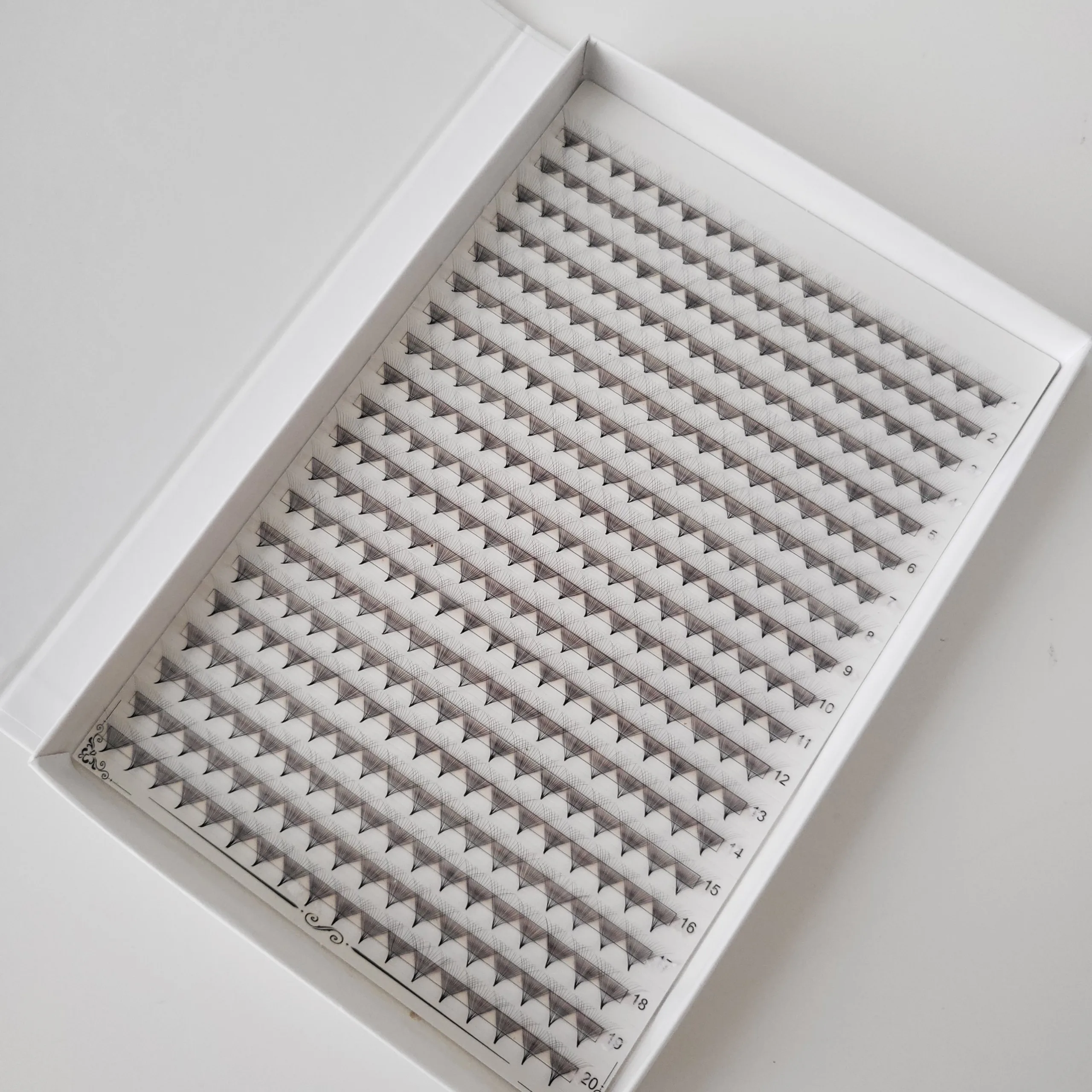 Korean PBT fiber 3D 4D 5D 6D 8D 10D 20D Premade russian volume lash heat bonded premade fans