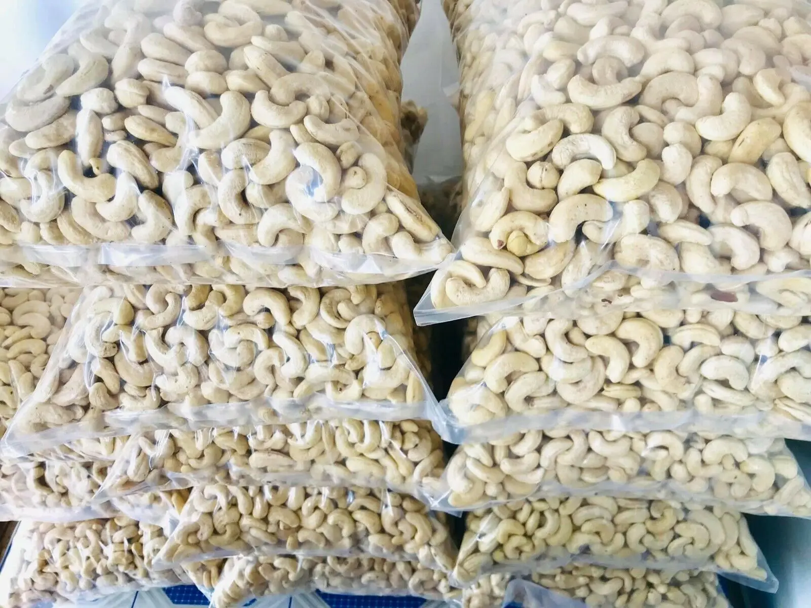 Salted & UnSalted Cashew Nut / Whole Fresh Taste Hand Picked Cashew Nuts And Other Nuts