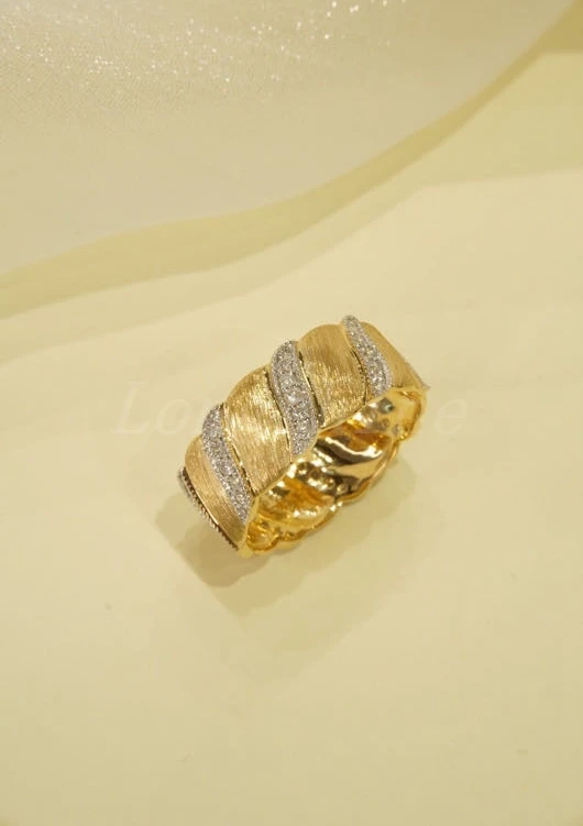 Yellow Aan White Color 18K GOld King Diamond Delicate Design Ring