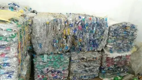 Buy Fresh Quality Pet Flakes factory PET Bottle Scrap clear hot washed PET Flakes for bottle and fiber Cheap Price