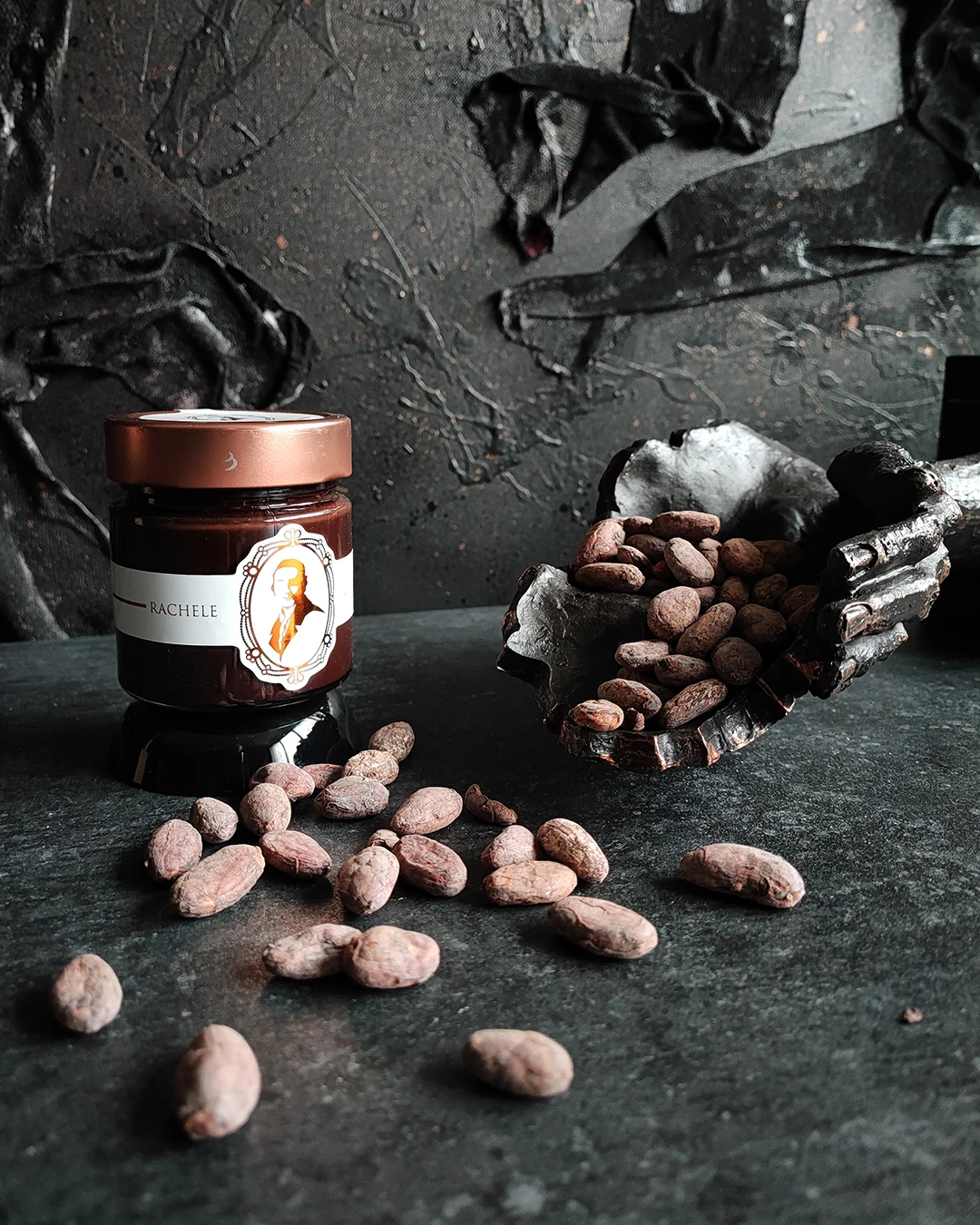 High quality Italian spreadable cream with Cocoa 220g made with high-quality and natural ingredients