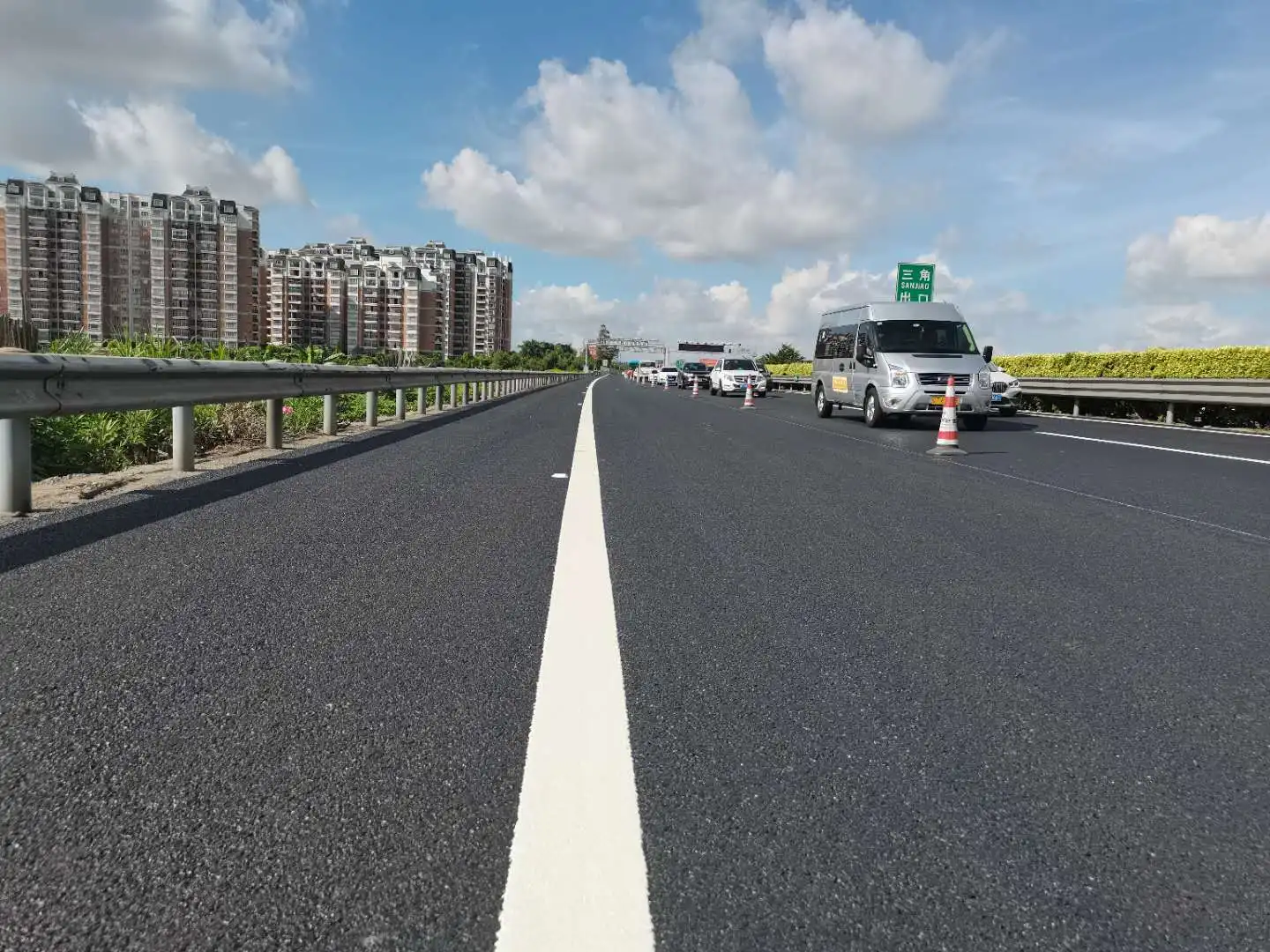 Thermoplastic Road Marking Paint Traffic Thermoplastic Road Marking Material Road Paint