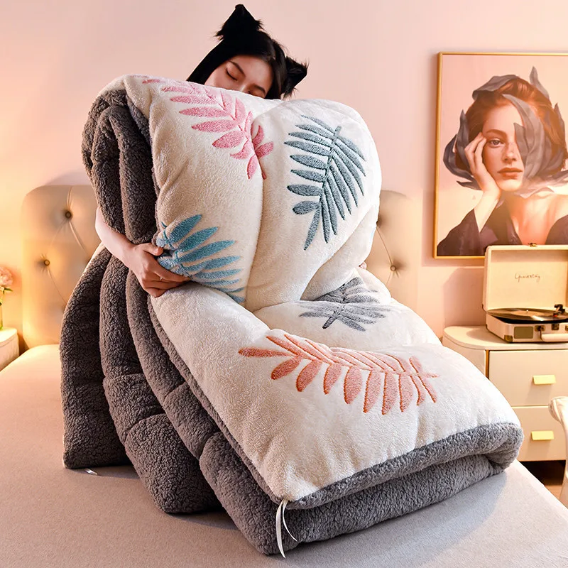 Factory wholesale winter snowflake fleece thickened warm quilt double quilted quilt