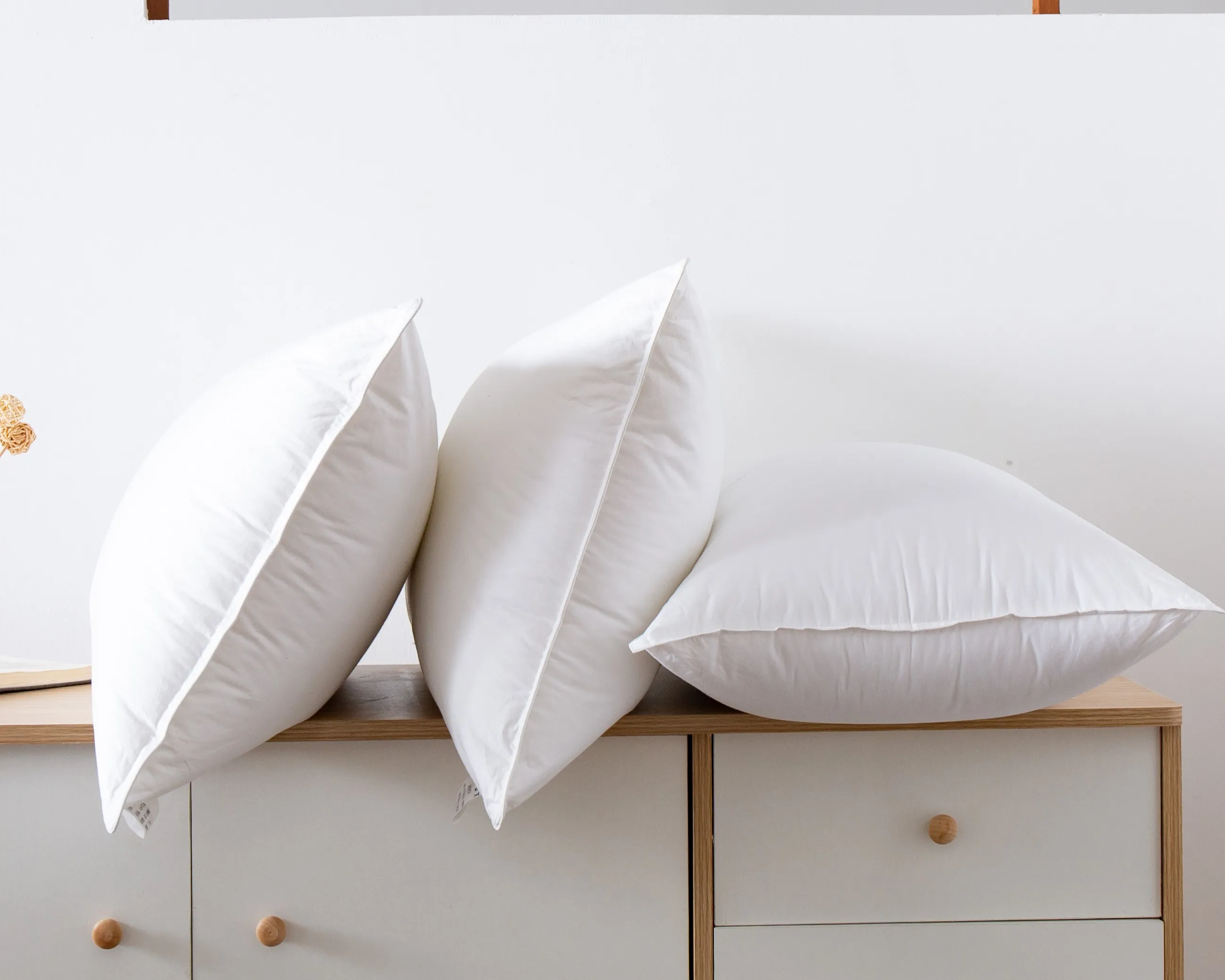 Customizable Hotel Bedding Plain White HIgh Quality Cushion High Comfort Peachskin Velvet Goose Alternative Fill Standard Fabric