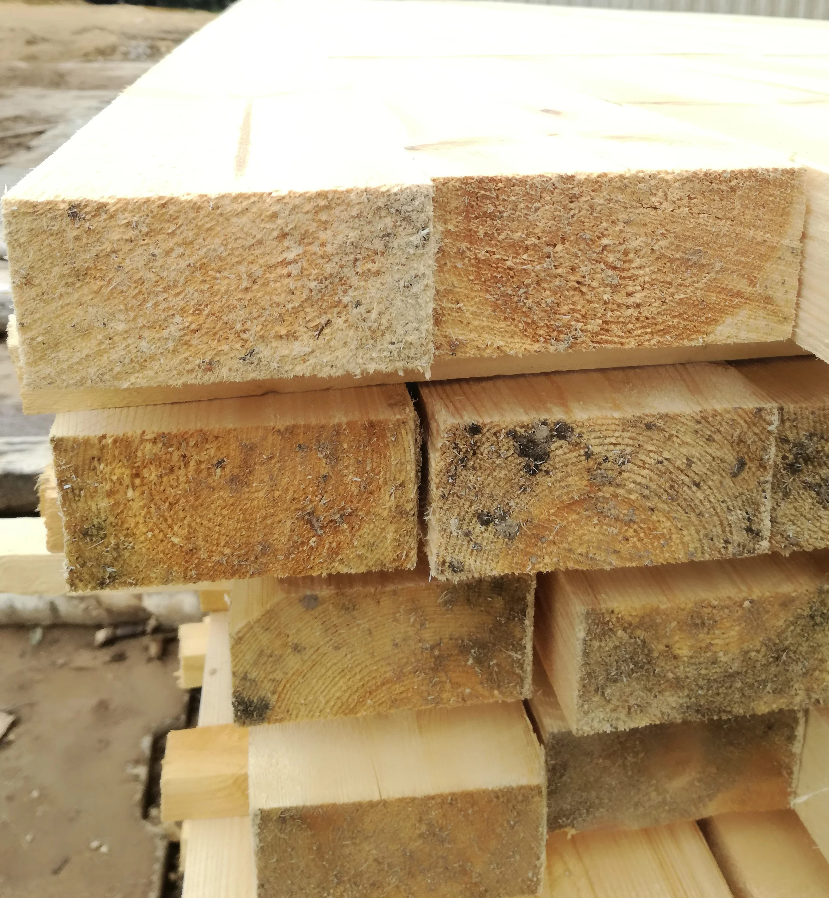 Wholesale Pine Edged Wooden Board Timber Lumber Solid Board Wooden Planks Industrial Wood For Construction