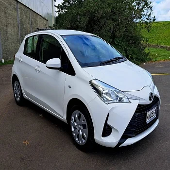 Подержанные автомобили 2020 2021 2022 2023 Toyota Yaris