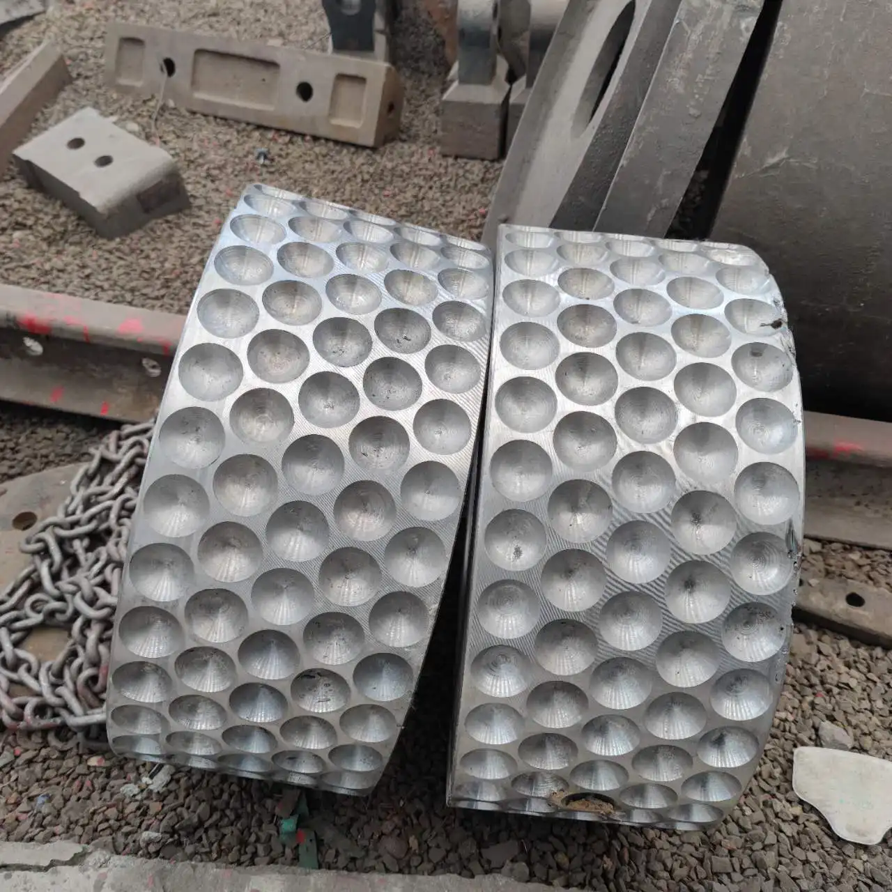 High-efficiency, environmentally friendly and durable double roller briquetting machine spare parts