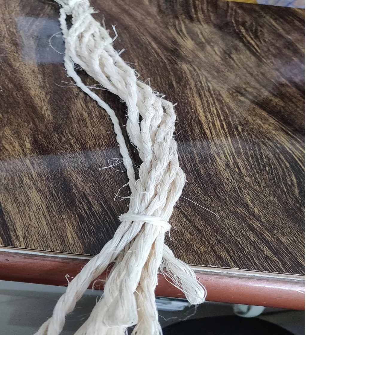 natural banana fiber rope  in size 1 mm suitable for making floor coverings and for home textile manufacturer
