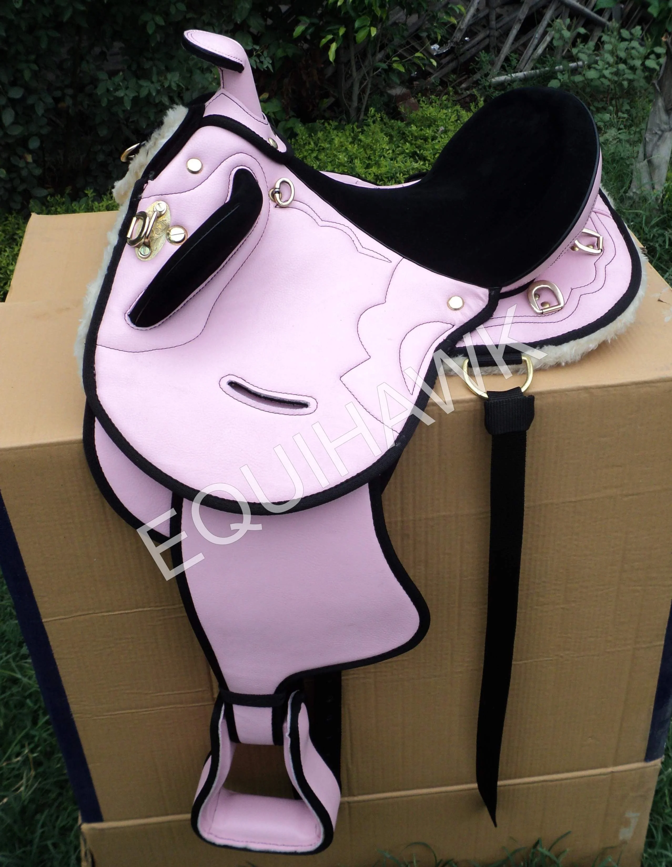 LIGHTWEIGHT SYNTHETIC AUSTRALIAN STOCK SADDLE WITH COMPLETE MOUNT BRASS FITTING WOODEN TREE HORSE SADDLE