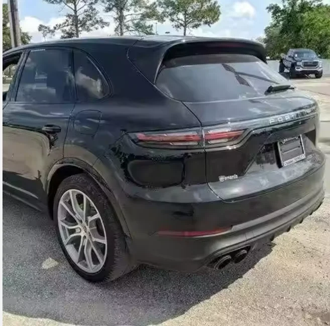 Used 2019 Porschee Cayennes AWD E-Hybrid 4dr SUV 20050 Miles