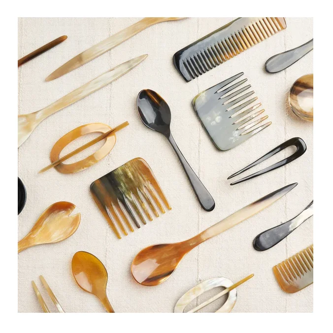 Cow Horn Polished Hair Combs Hand Made Natural Wholesale Price Anti Static for Wolman Saloon Best Quality Comb