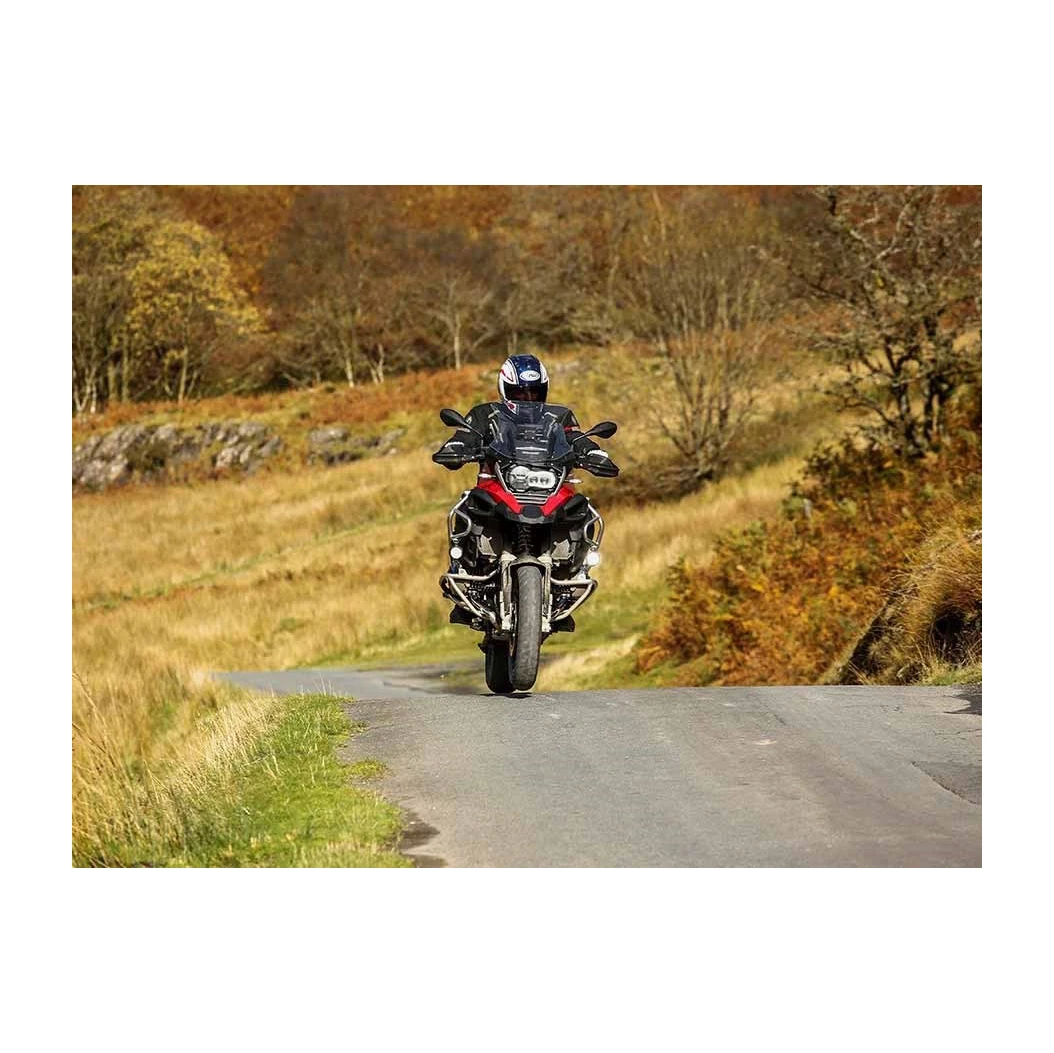 Отлично используемые мотоциклы непосредственно производимые заводом Bmw gs 1200 (2018-2024) черного цвета металлик с мощными двигателями