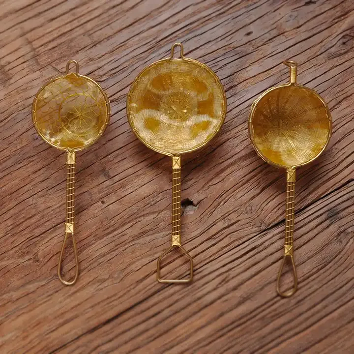 Wire Mesh Metal Brass tea strainer with Gold Finished for Loose Leaf Tea Infuser Home & Hotel Kitchen ware Tools