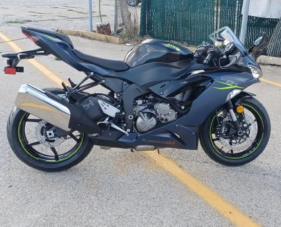 ninja zx-6r 1.jpg