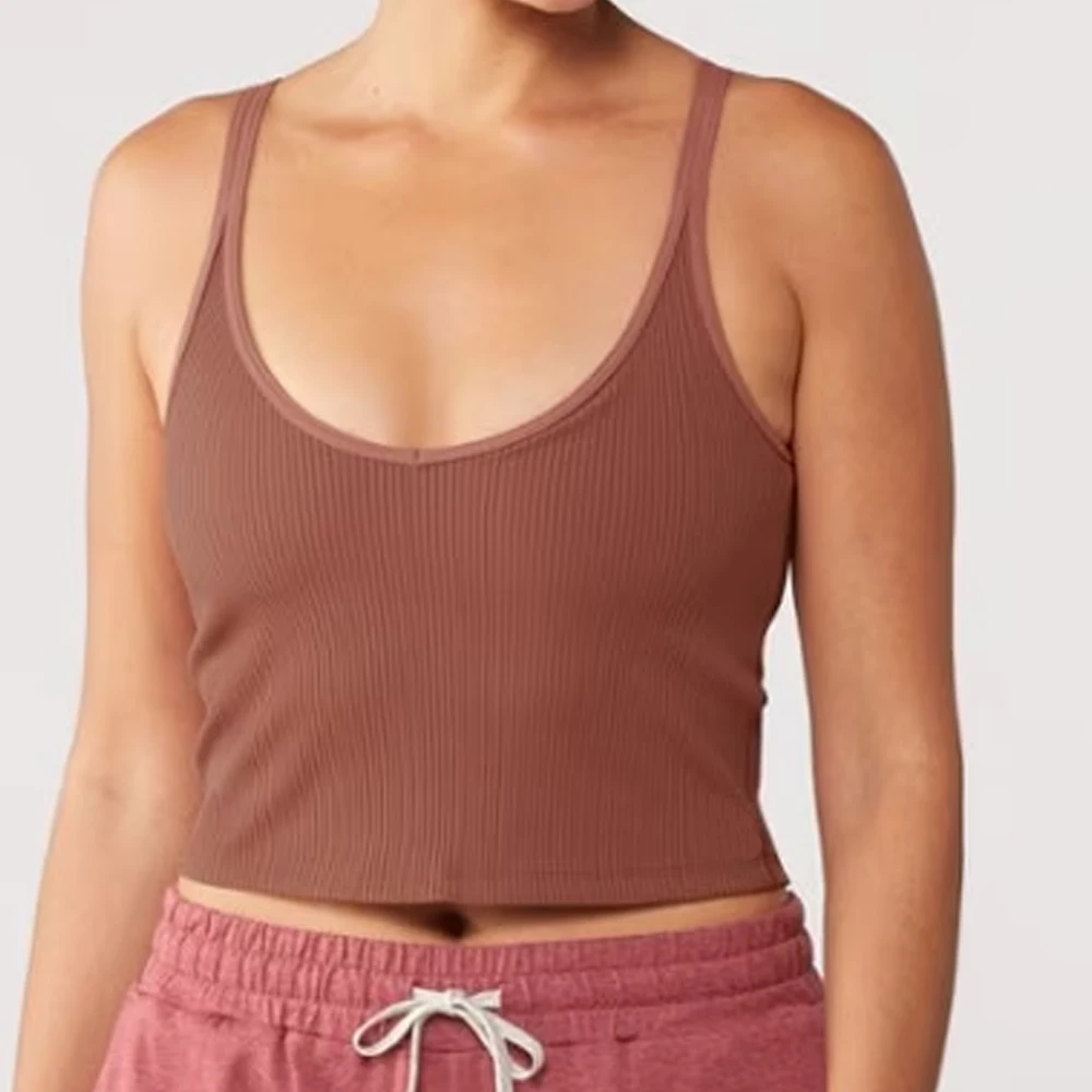 Integrated Bra Honeycomb Mesh Lining Performance Stretch Long Sleeve Rib-Knit Fabric Tank Top Light Support Cross-Strap Design