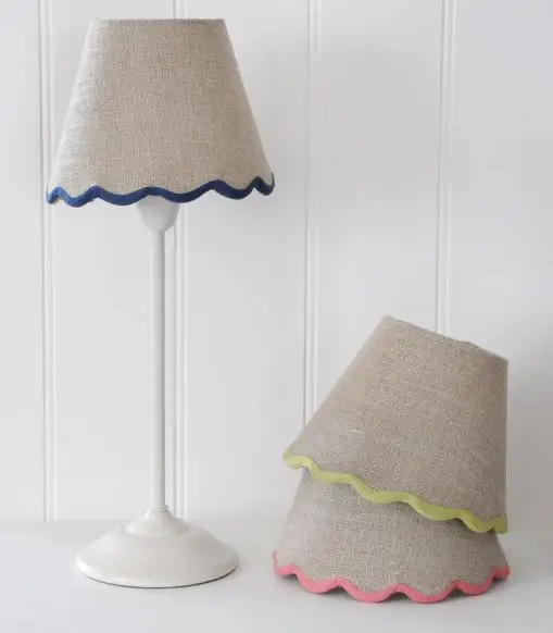 Top Sell 2023 Scallop Style Fabric Lamp Shade Hardback with Customized Color Lamp Shade For Home Decor Uses