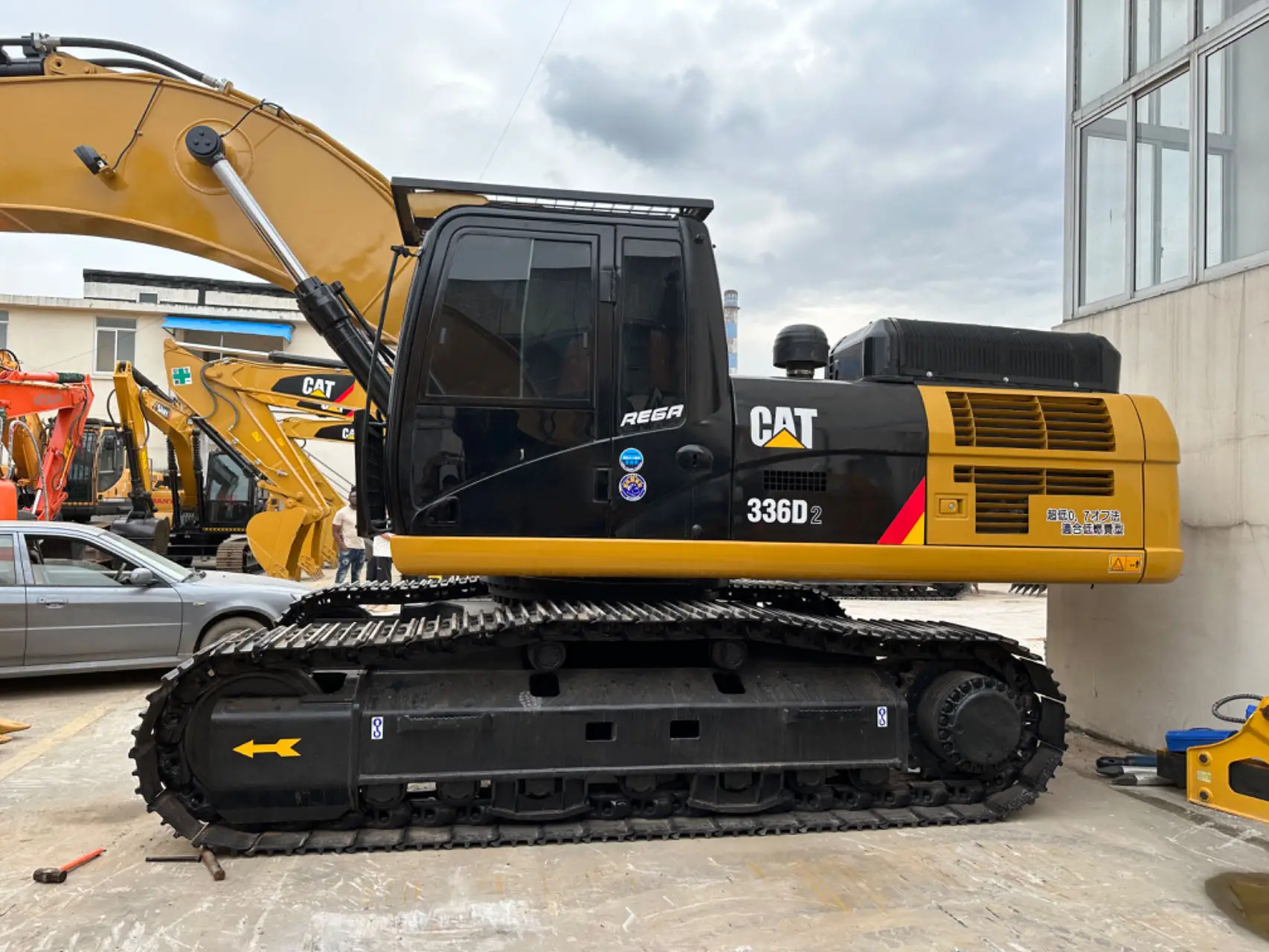 36-тонный сверхмощный гусеничный экскаватор Cat336D2 для продажи в Китае