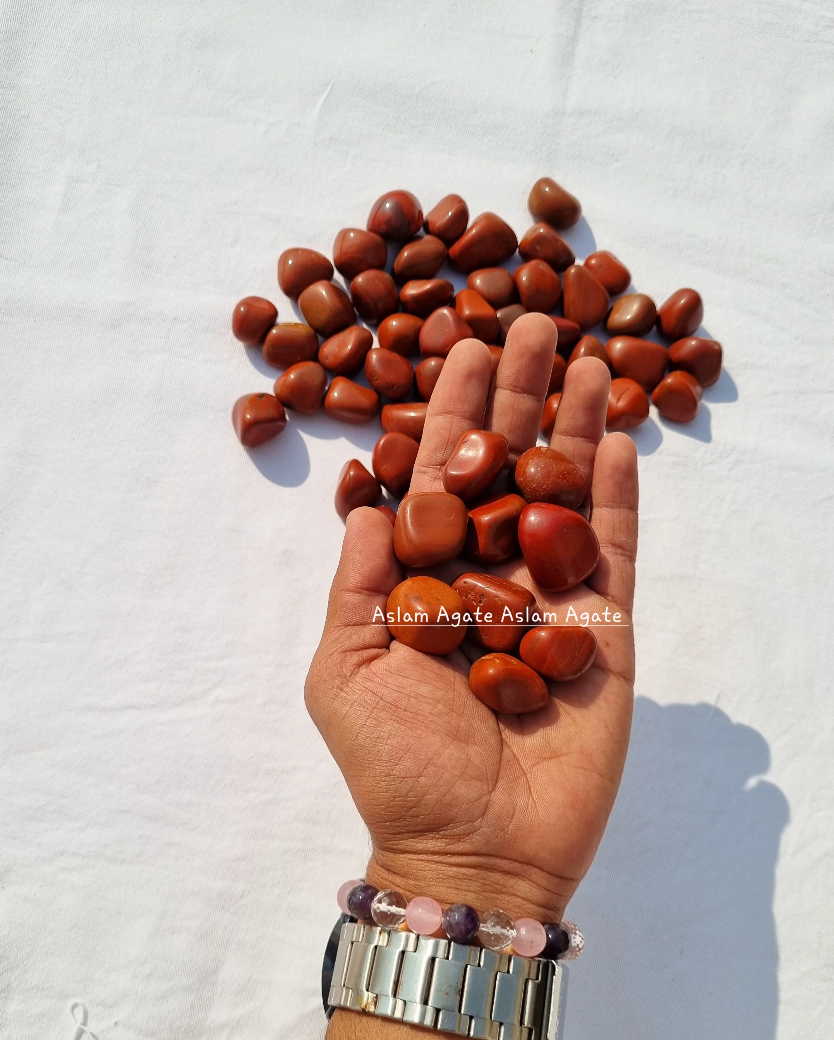 Hot Sale High Quality Natural  Red jasper Tumbled Stones Healing Tumbled Stone For Meditation And Decoration