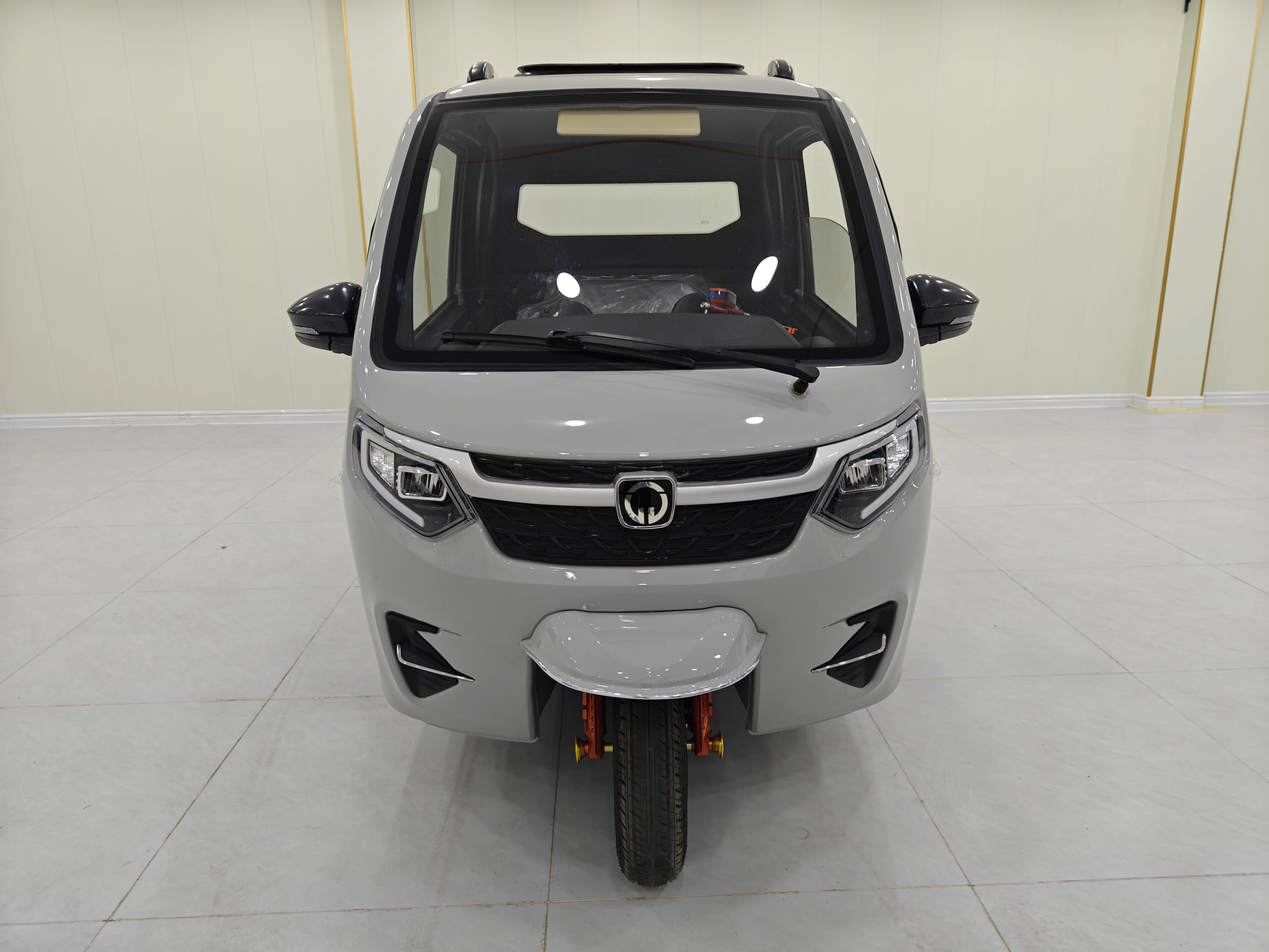 60V1500W Enclosed Cab Pickup Electric Three-Wheel Motorcycle