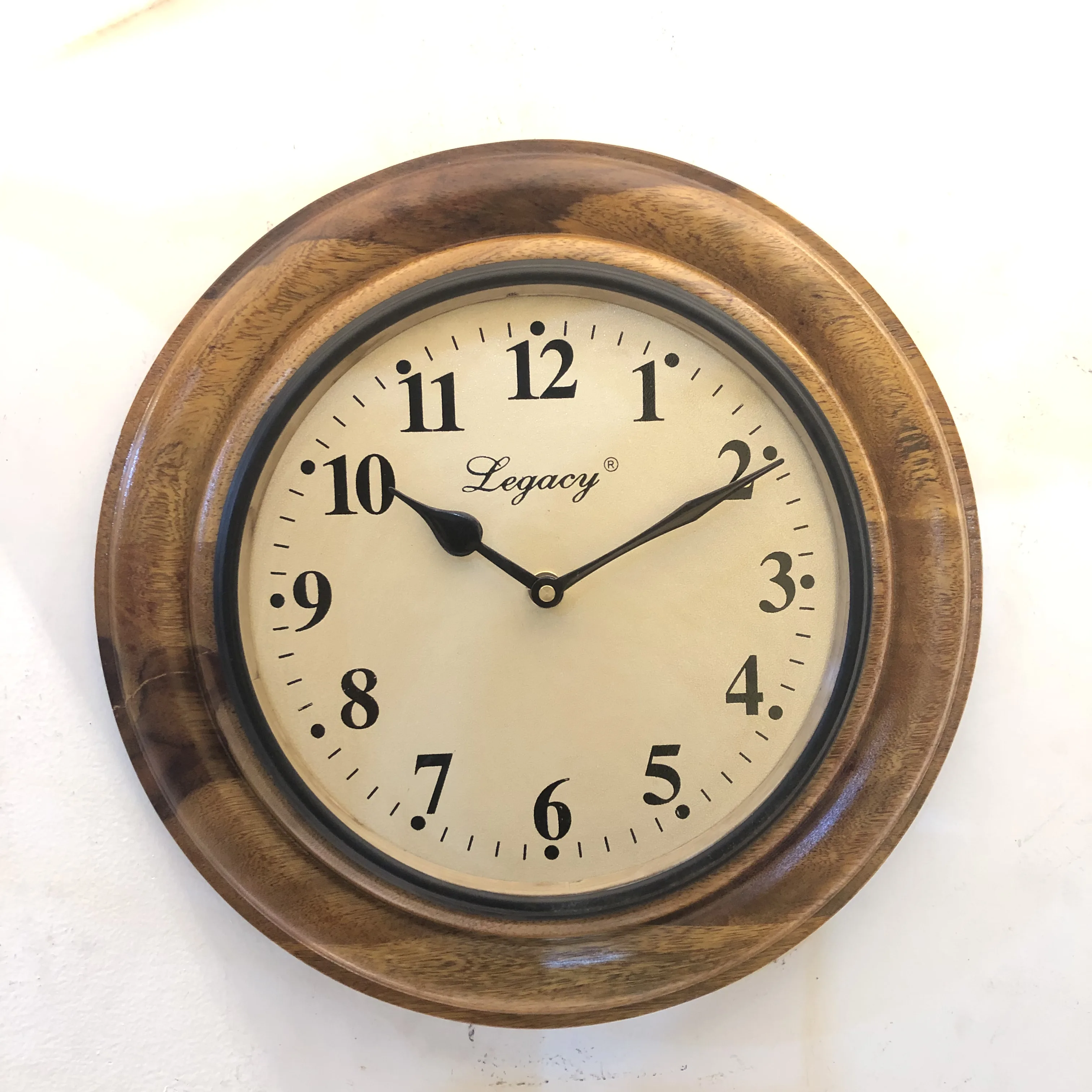 Wholesale 12 inch Roman Numeral Wall Clock New Designing Round Shape Wooden large Analog Antique Wall Clock For Offices Hotel