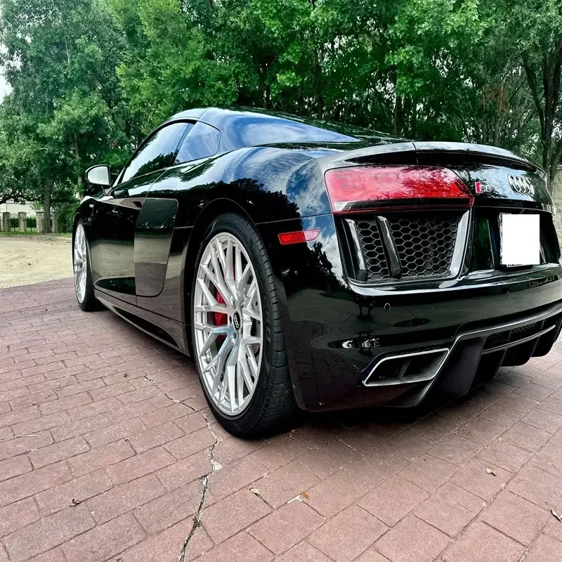 Подержанный 2021 Aud i R8 V10 купе