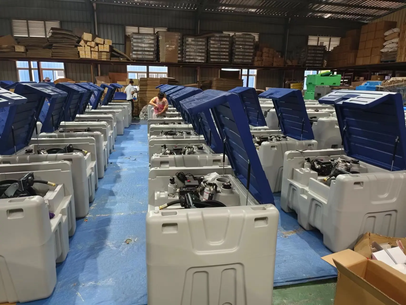 400L 450L Portable Diesel Tank 58 Gallon 10 GPM Flow Rate  Fuel Tank with 12V Electric Transfer Pump Diesel Transfer Tank