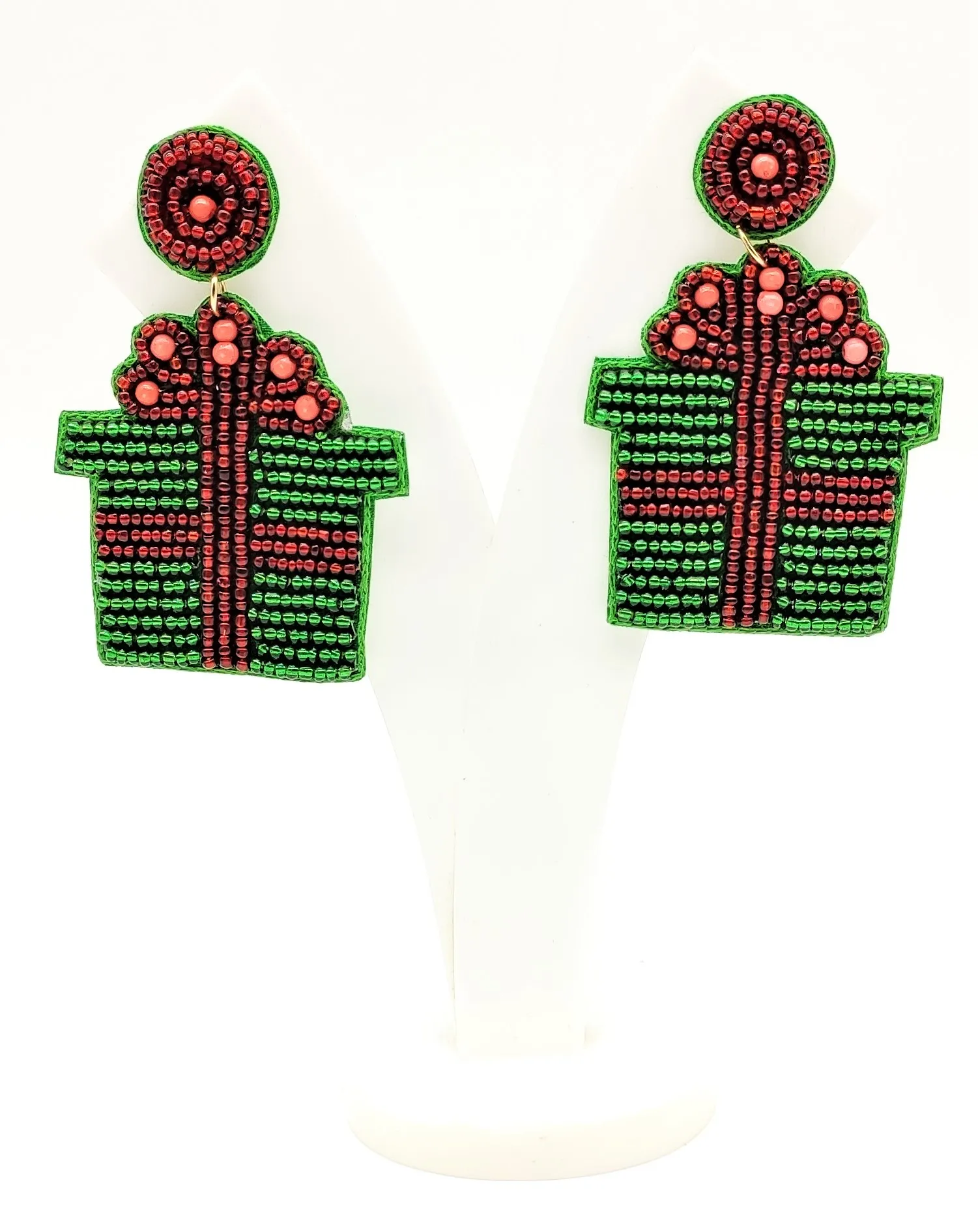 Новогодние серьги-гвоздики