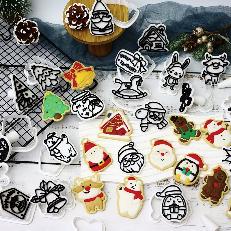 40Pcs/Set 8pcs/set Christmas Cookie Mold Cartoon Santa Snowman Fondant Baking Three-dimensional Cookie Mold Christmas Decorating