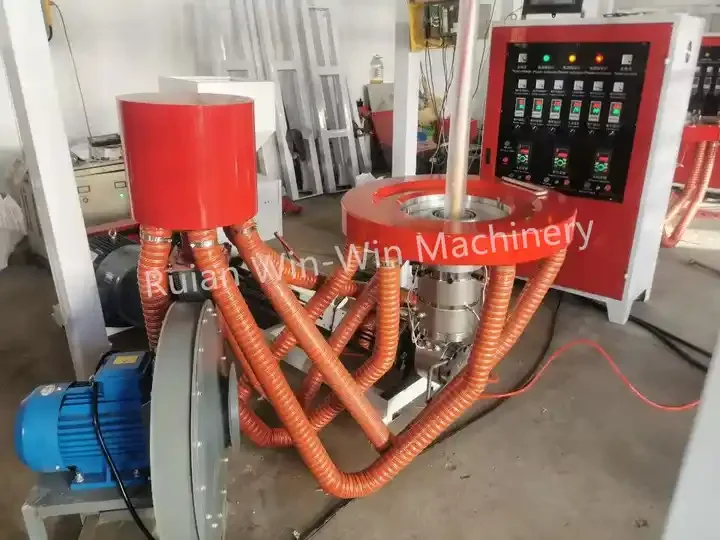 Высокоскоростной экструдер для выдувной пленки для эффективного выдувания полиэтиленовой пленки