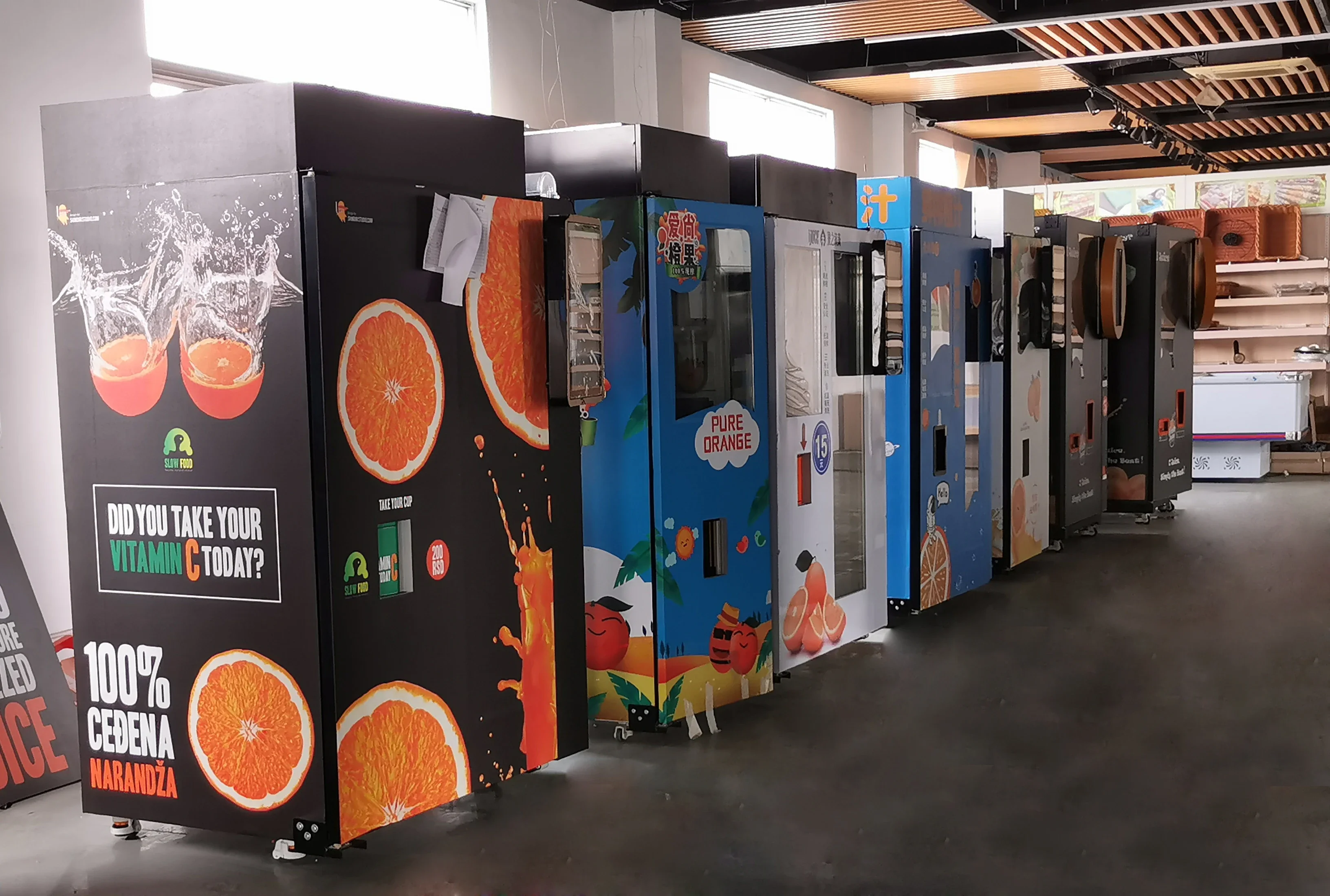 BRENU Smart Robot Automatic commercial Cash Payment Drinks NAYAX card system Snack juice vending machine