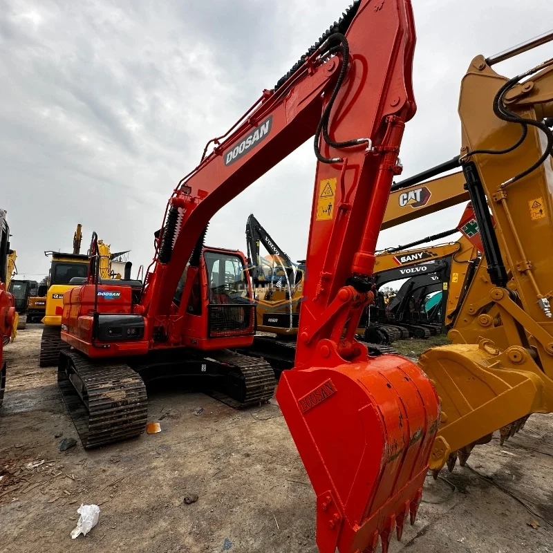 Doosan DX 150 Used Excavator with 95% New Durable Construction Equipment Compactor Wheel Pump Motor Bearing Engine