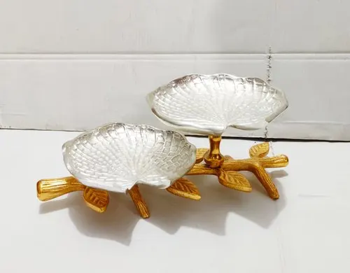 Centerpiece Dry Fruits Serving Display Bowls Aluminum Bowl With Vintage Stands Creativity Dessert Storage Bowl Wedding Tableware