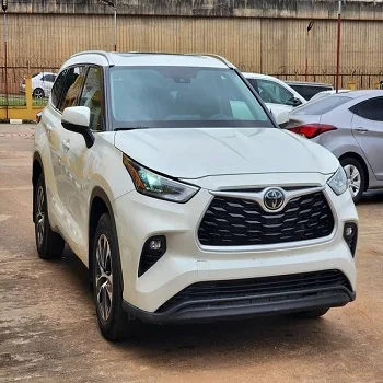 2023 toyota highlander ограниченная Платина AWD