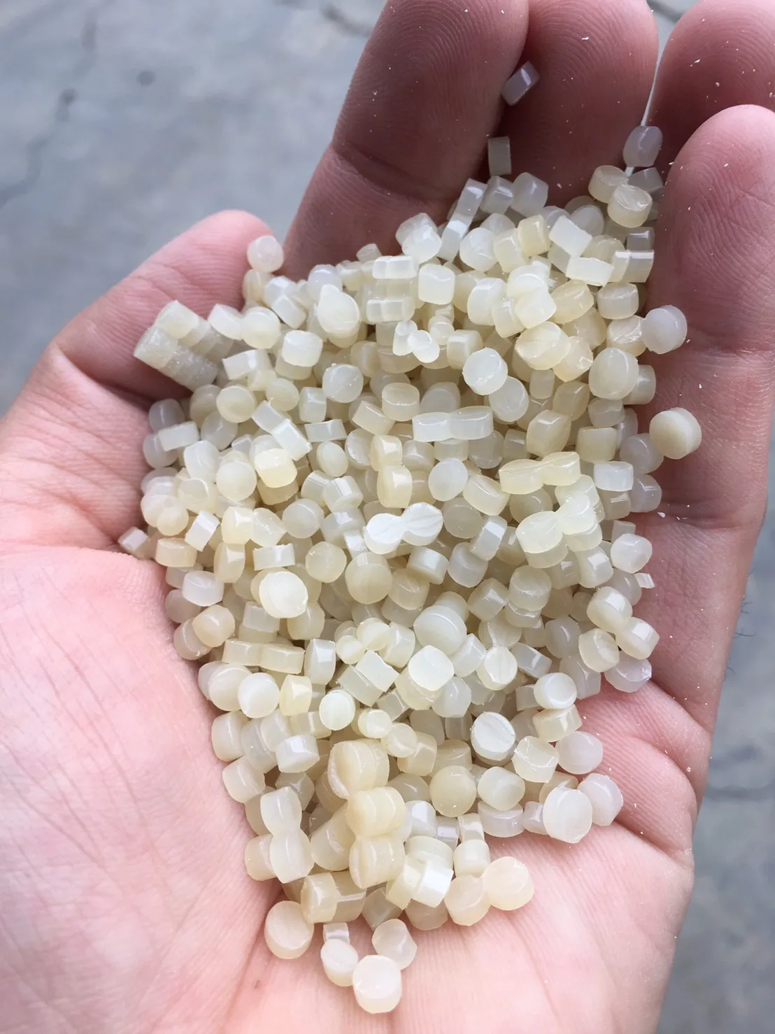 Wholesale Good Dyeing Force Functional Masterbatch Resin Tpu Pellet