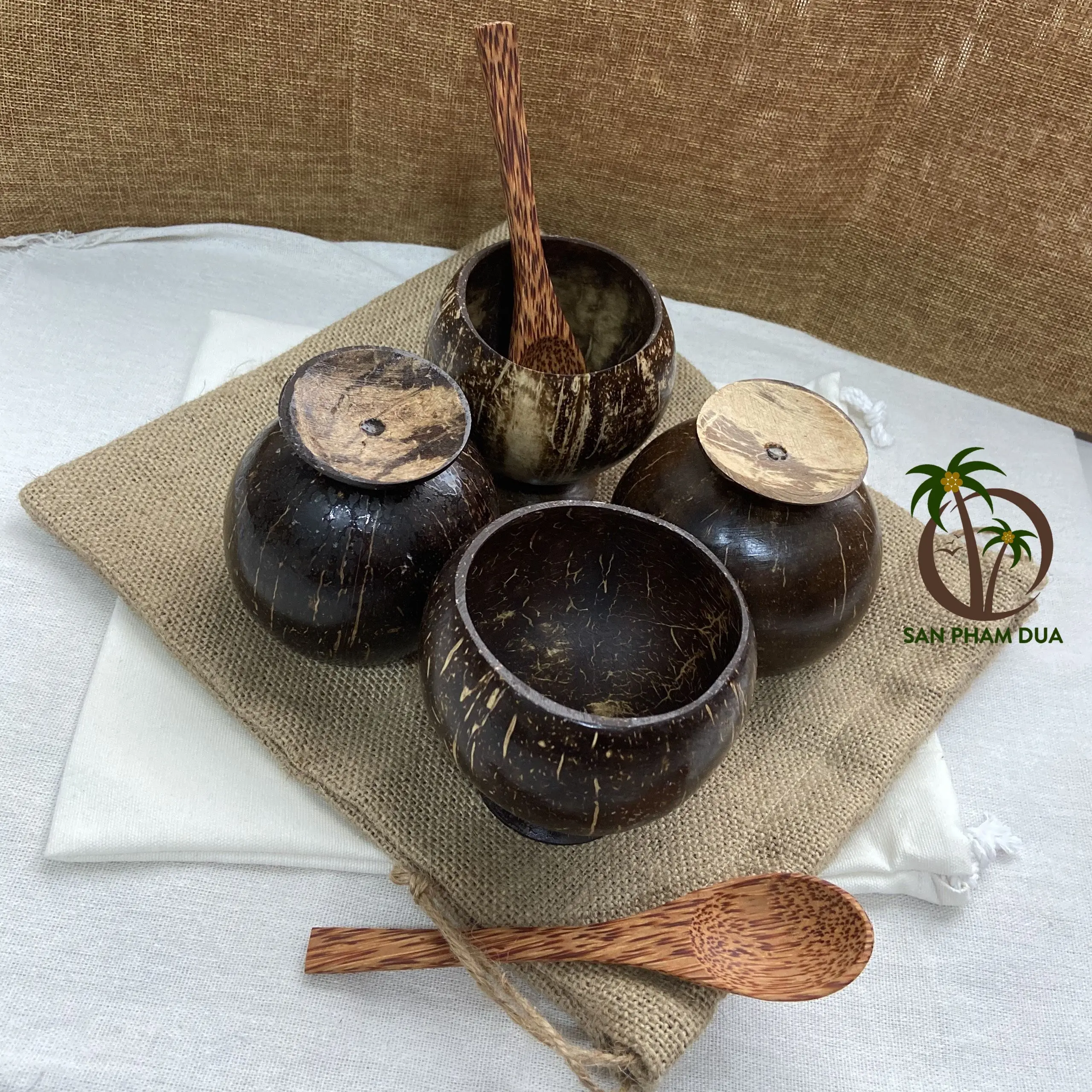 COCONUT ICE CREAM CUP/ COCONUT SHELL CUP FOR DRINKING TEA CUSTOMIZED LOGO SUPPLIER IN VIETNAM COCONUT CUPS/ COFFEE CUP